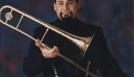 Soloist Steve Turre.jpg